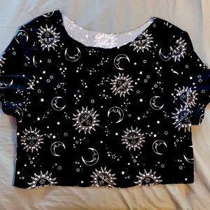 never been worn, soft material, cropped